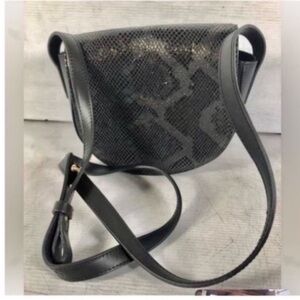 Bellucci Italy Black Leather Inner Pocket Adjustable Strap Elegant Crossbody